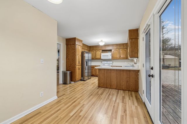 3669 Bluff Springs Rd, Mcminnville, TN 37110