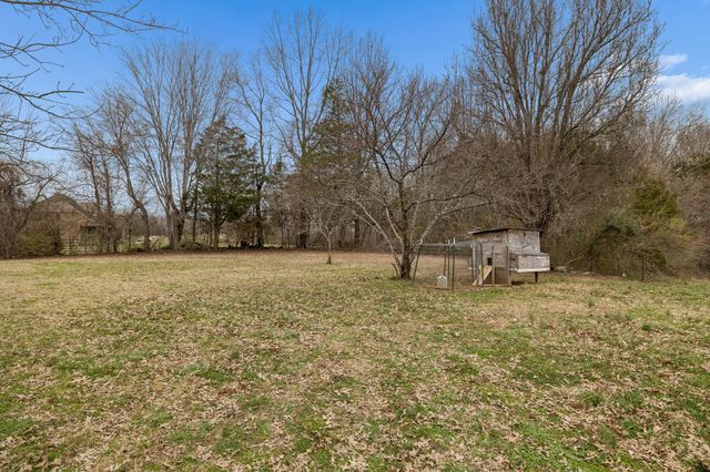 3669 Bluff Springs Rd, Mcminnville, TN 37110