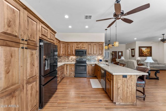 695 N Topeka Circle, Wickenburg, AZ 85390