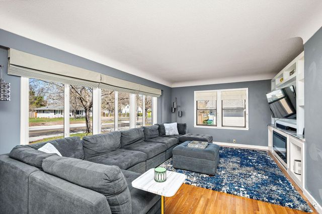 1477 Louisiana Avenue S, Saint Louis Park, MN 55426