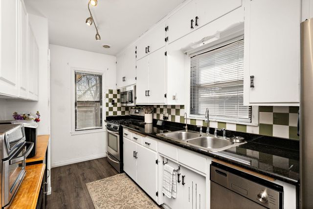 1477 Louisiana Avenue S, Saint Louis Park, MN 55426