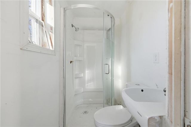 817 W White Oak Street, Independence, MO 64050