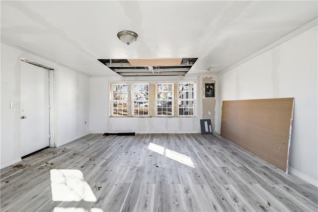 817 W White Oak Street, Independence, MO 64050