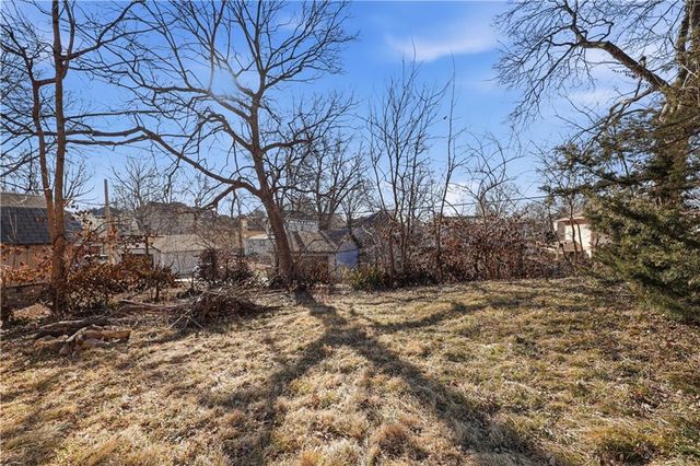 817 W White Oak Street, Independence, MO 64050