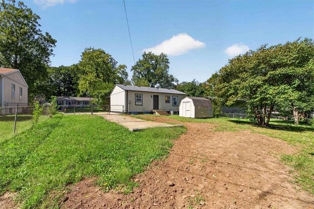 501 N Seminole Drive, Independence, MO 64056