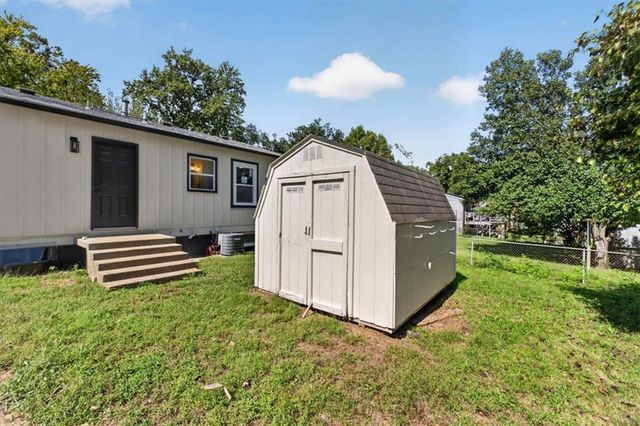 501 N Seminole Drive, Independence, MO 64056