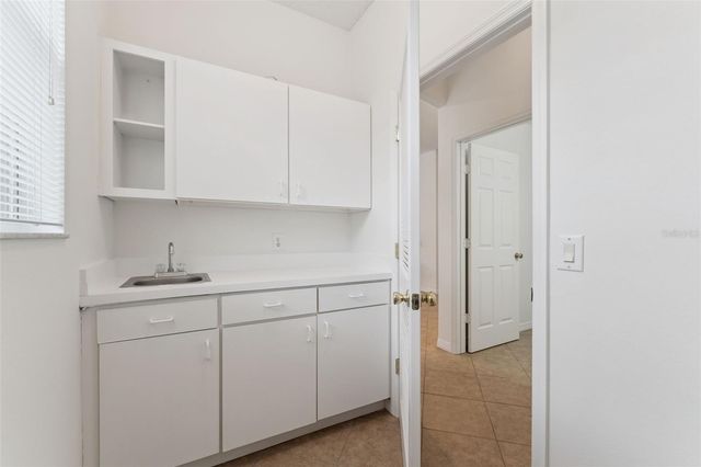 2008 CHAPMAN OAKS DRIVE, Oviedo, FL 32765