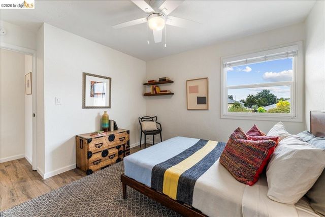 1802 Second M, Alameda, CA 94501
