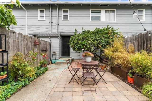 1802 Second M, Alameda, CA 94501