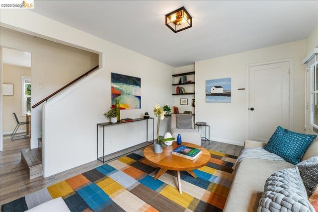 1802 Second M, Alameda, CA 94501