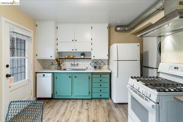 1802 Second M, Alameda, CA 94501