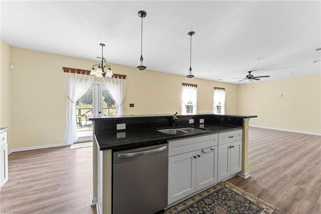 1250 Hosier RD, Suffolk, VA 23434