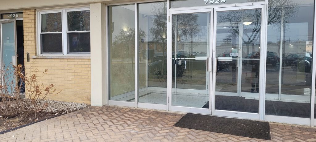 7929 W GRAND Avenue 101, Elmwood Park, IL 60707