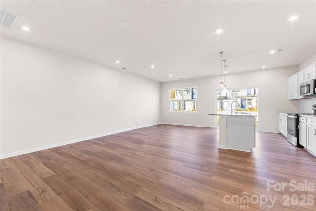 3045 Hutton Gardens Lane, Charlotte, NC 28269