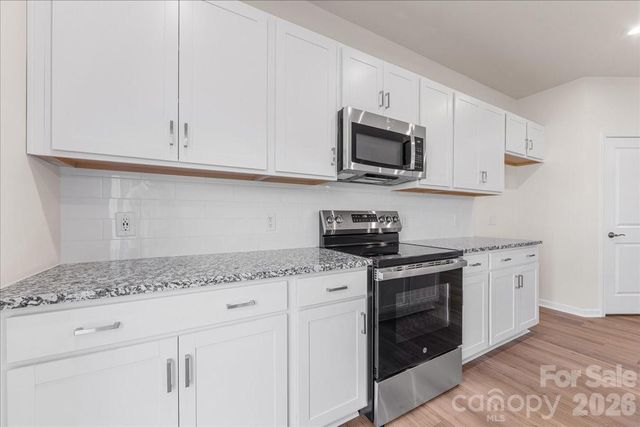 3045 Hutton Gardens Lane, Charlotte, NC 28269