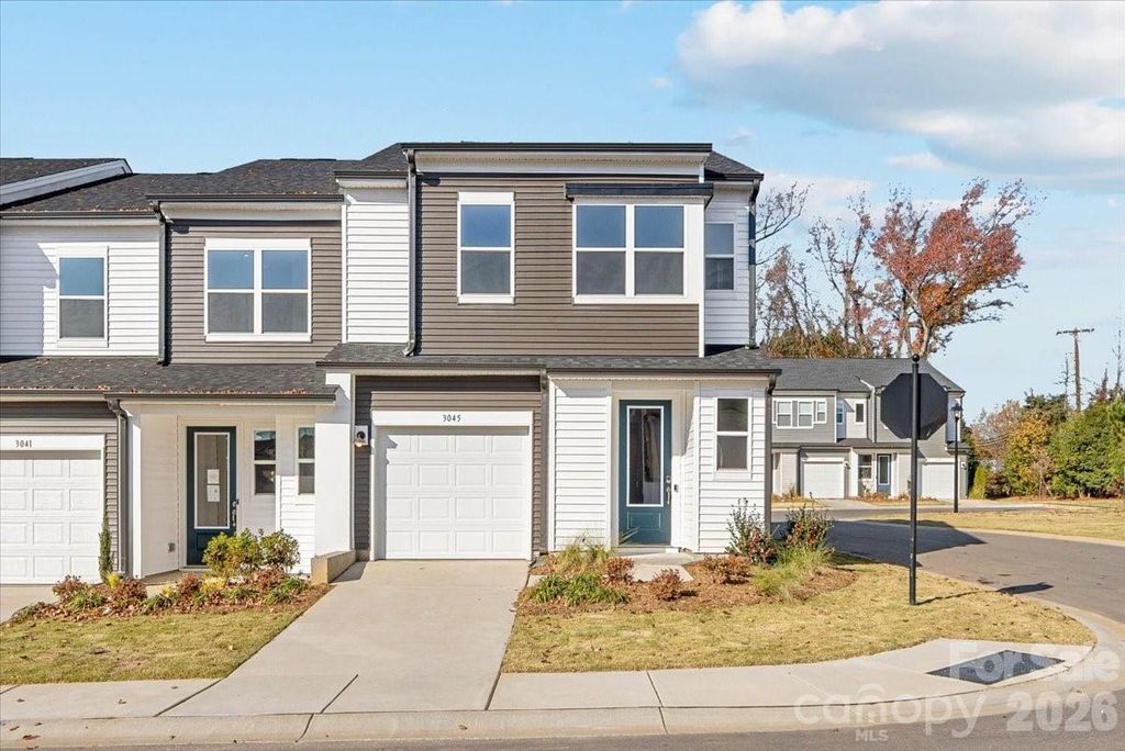 3045 Hutton Gardens Lane, Charlotte, NC 28269