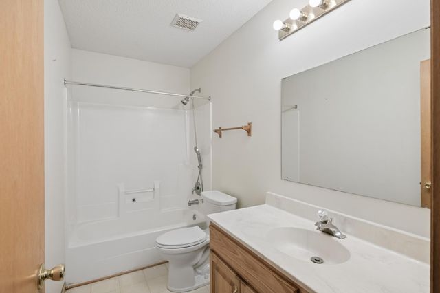 38052 Greenway Avenue, North Branch, MN 55056