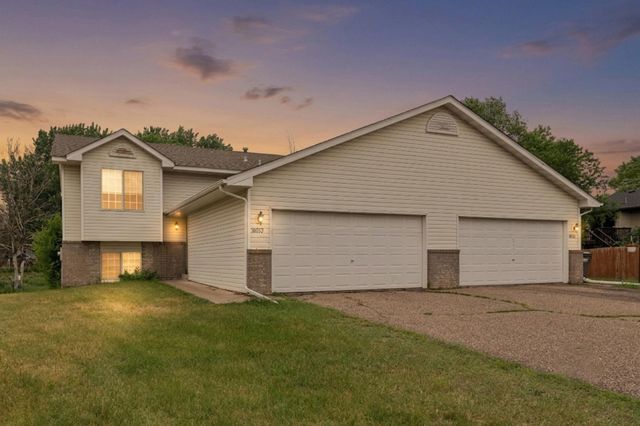 38052 Greenway Avenue, North Branch, MN 55056