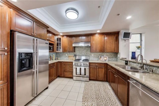 12026 Hoffman Street 201, Studio City, CA 91604