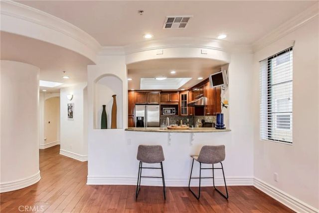 12026 Hoffman Street 201, Studio City, CA 91604