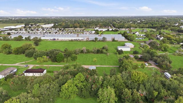 17815 County Road 127, Pearland, TX 77581