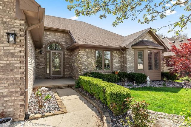 54806 Ashley Lauren Drive, Macomb, MI 48042