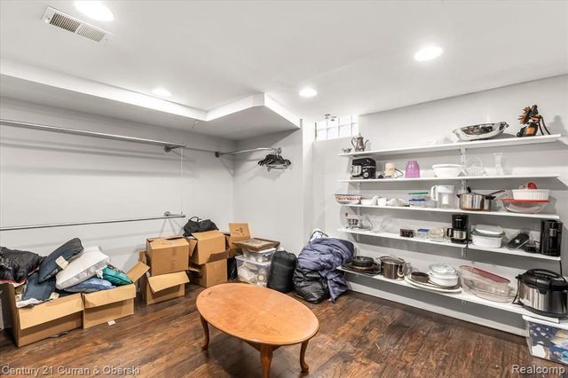 54806 Ashley Lauren Drive, Macomb, MI 48042