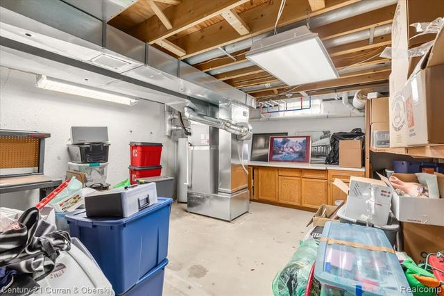 54806 Ashley Lauren Drive, Macomb, MI 48042