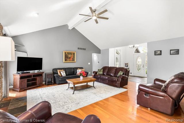 54806 Ashley Lauren Drive, Macomb, MI 48042