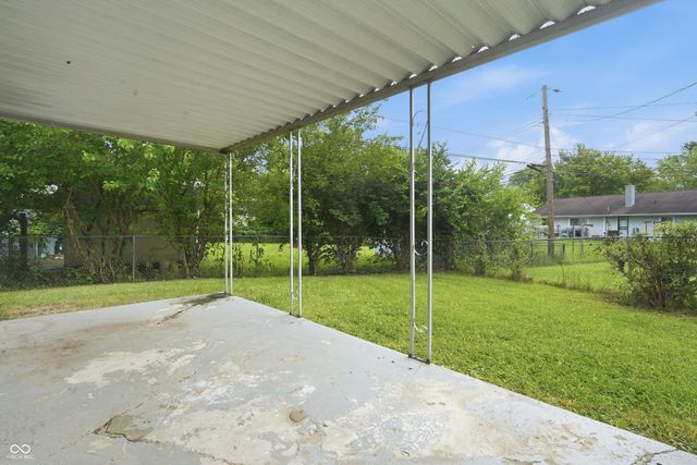 3857 Chateau Drive, Indianapolis, IN 46226