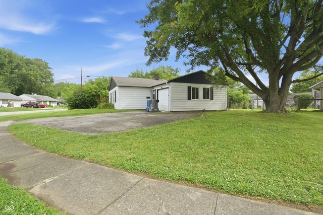 3857 Chateau Drive, Indianapolis, IN 46226
