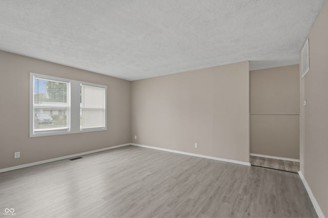 3857 Chateau Drive, Indianapolis, IN 46226
