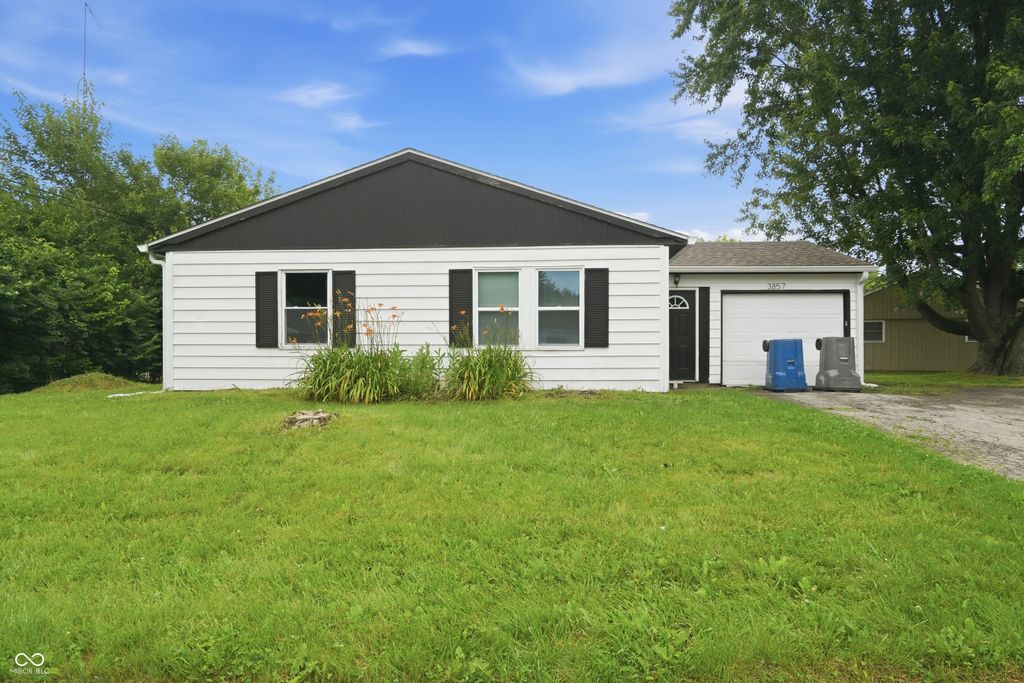 3857 Chateau Drive, Indianapolis, IN 46226