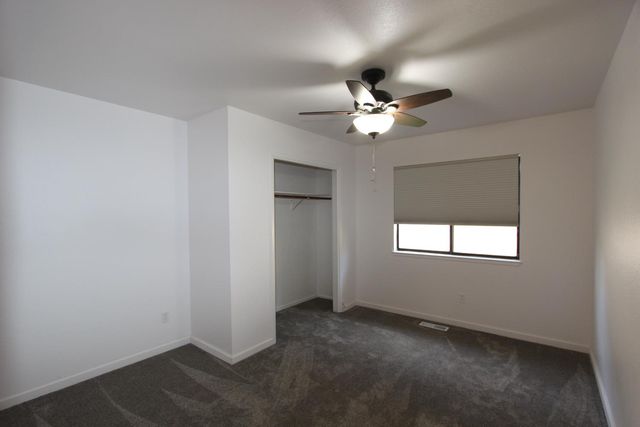 23288 Lone Pine Dr, Auburn, CA 95602