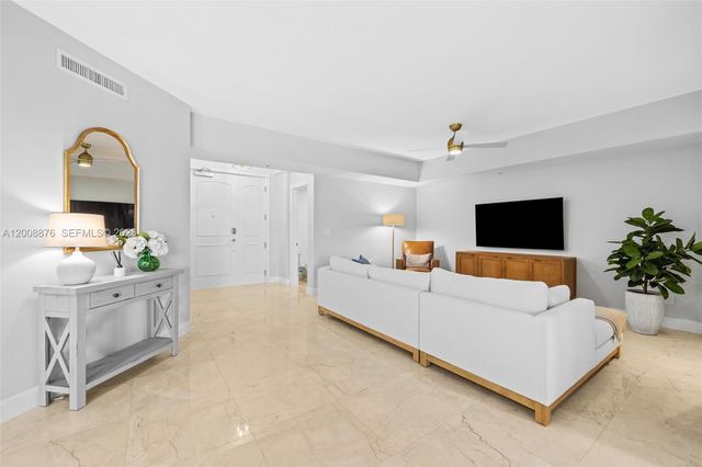 1414 SE 12th St 1B, Fort Lauderdale, FL 33316