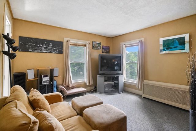 10 Sullivan Avenue, Salem, NH 03079