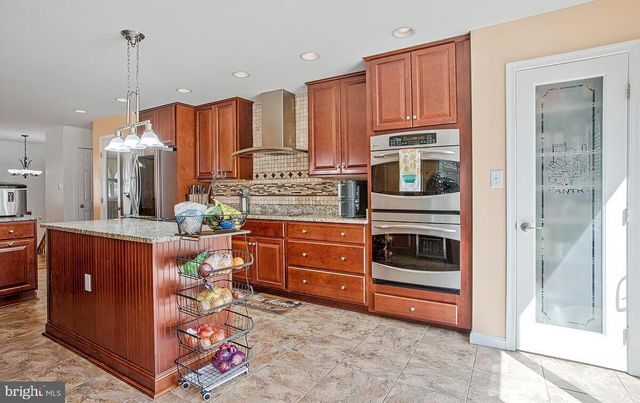 28760 HANCOCK DR, Mechanicsville, MD 20659