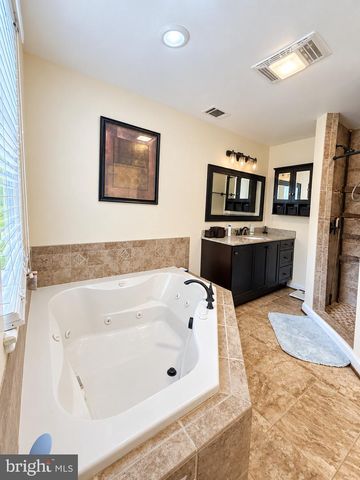 28760 HANCOCK DR, Mechanicsville, MD 20659