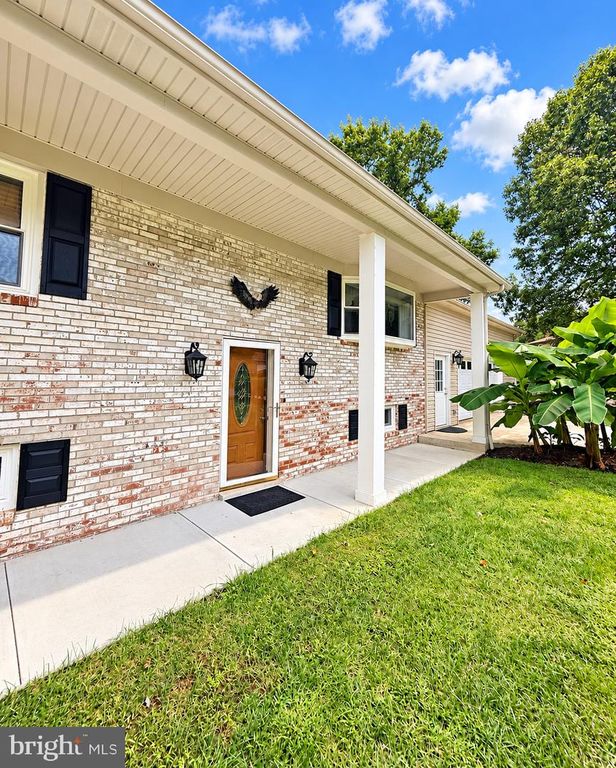 28760 HANCOCK DR, Mechanicsville, MD 20659