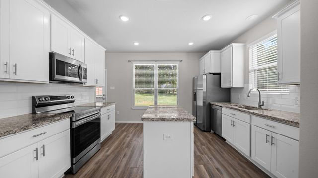 18140 Mail Route Road, Montgomery, TX 77316