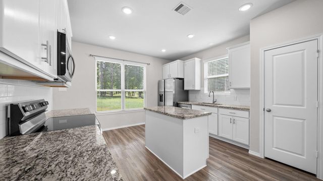 18140 Mail Route Road, Montgomery, TX 77316
