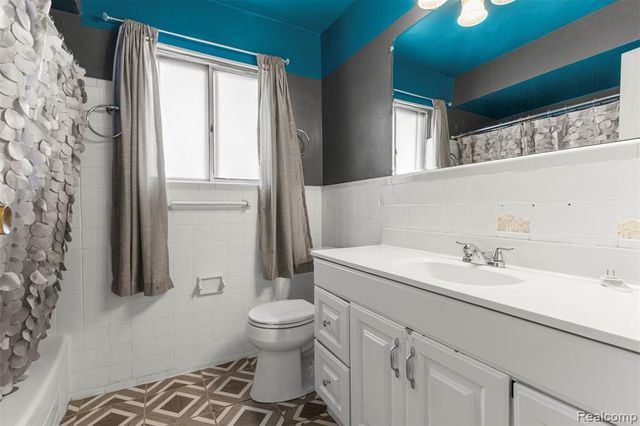 27051 Avondale Street, Inkster, MI 48141