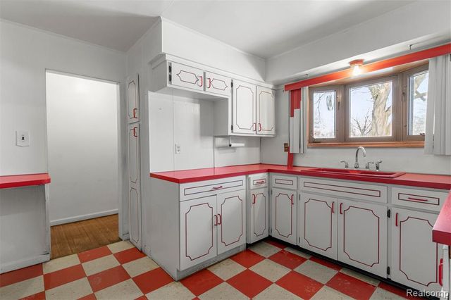 27051 Avondale Street, Inkster, MI 48141