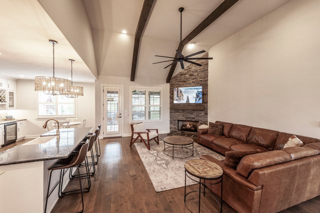 2024 Hawkwell Cir, Hendersonville, TN 37075