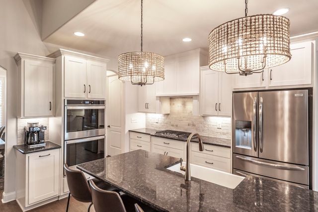 2024 Hawkwell Cir, Hendersonville, TN 37075