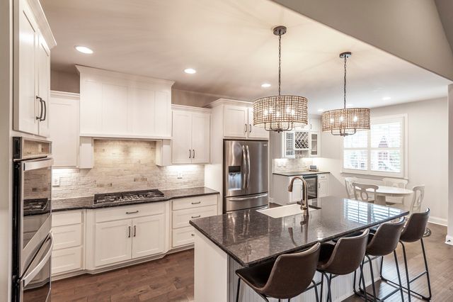 2024 Hawkwell Cir, Hendersonville, TN 37075