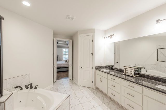 2024 Hawkwell Cir, Hendersonville, TN 37075