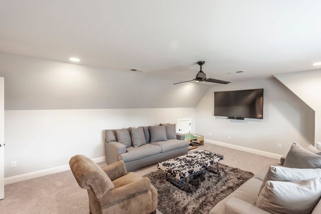 2024 Hawkwell Cir, Hendersonville, TN 37075