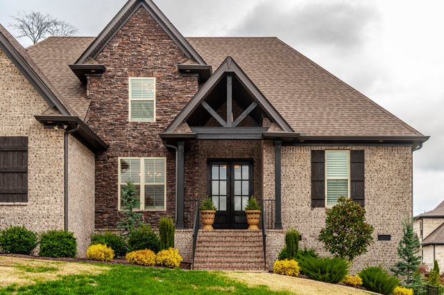 2024 Hawkwell Cir, Hendersonville, TN 37075