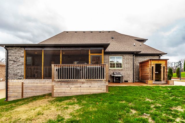 2024 Hawkwell Cir, Hendersonville, TN 37075